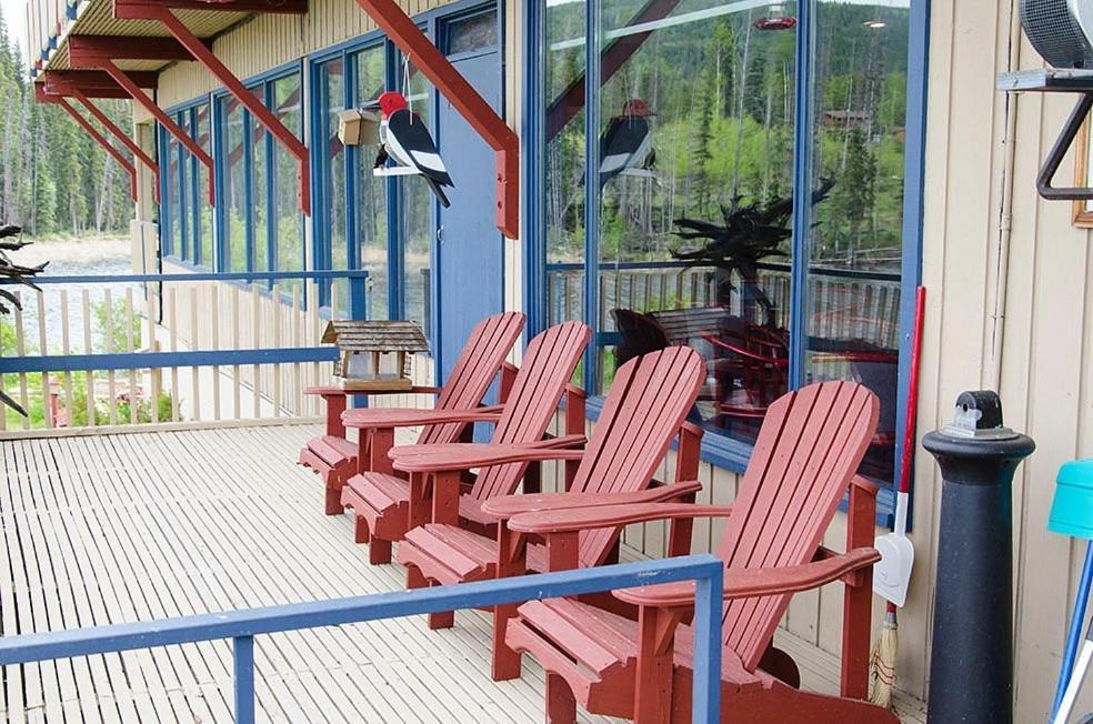 Lac Le Jeune Nature Resort Logan Lake Exterior foto