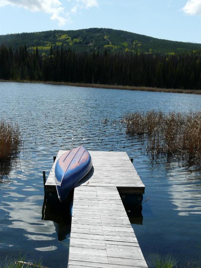 Lac Le Jeune Nature Resort Logan Lake Exterior foto